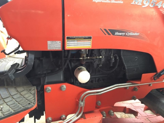 ขาย M9540 มือสอง พร้อมใบดันหน้า แถมอุปกรณ์หลัง 1 ชิ้น ยางใหม่ 4 เส้น