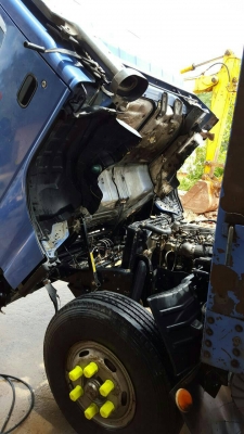 ขายรถ6ล้อ ISUZU NPR130แรง ปี44 ยาว5.50เมตร สภาพพร้อมใช้งาน เอกสารพร้อมโอน สนใจโทร 090-8588220คุณนะ 093-3258446คุณบิว หรือเข้าดูสินค้าอื่นๆได้ที่ www.truck.in.th/498 หรือเพจFacebook ณรงค์ ซื้อขายรถมือสอง (เว็บไซต์ส่วนตัว) หรือFacebook ตลาดรถมือสอง คุณนะ