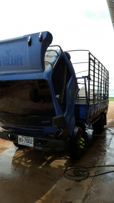 ขายรถ6ล้อ ISUZU NPR130แรง ปี44 ยาว5.50เมตร สภาพพร้อมใช้งาน เอกสารพร้อมโอน สนใจโทร 090-8588220คุณนะ 093-3258446คุณบิว หรือเข้าดูสินค้าอื่นๆได้ที่ www.truck.in.th/498 หรือเพจFacebook ณรงค์ ซื้อขายรถมือสอง (เว็บไซต์ส่วนตัว) หรือFacebook ตลาดรถมือสอง คุณนะ