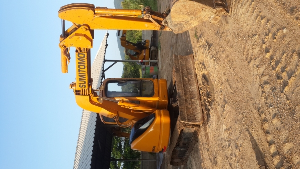 ขายรถขุดมือสองญี่ปุ่นSUMITOMO SH55U-2แทรคเหล็ก