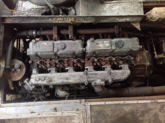 ขายเครื่อง พีอี220สภาพดีพร้อมเกียร์เร็ว7เกียร์