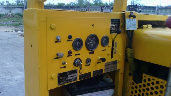 ขายรถดั้มตีนตะขาบ morooka mst 600 ขายรถดั้มตีนตะขาบ morooka mst 600