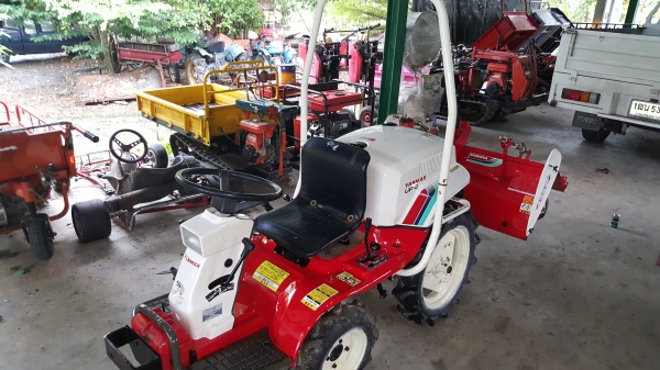 รถพรวนดิน นั่งขับ ขนาดเล็ก ขับ4 ล้อ 4 WD รถพรวนดิน นั่งขับ ขนาดเล็ก ขับ4 ล้อ 4 WD