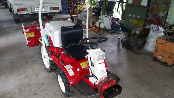 รถพรวนดิน นั่งขับ ขนาดเล็ก ขับ4 ล้อ 4 WD รถพรวนดิน นั่งขับ ขนาดเล็ก ขับ4 ล้อ 4 WD