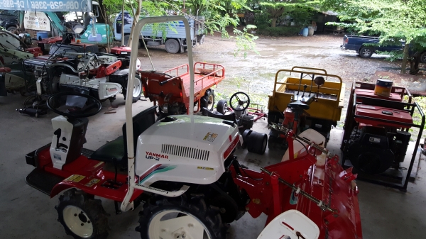 รถพรวนดิน นั่งขับ ขนาดเล็ก ขับ4 ล้อ 4 WD รถพรวนดิน นั่งขับ ขนาดเล็ก ขับ4 ล้อ 4 WD