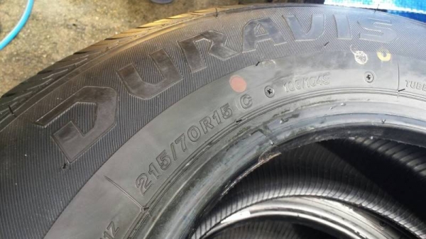 ยางบิสโตน 215/70/15ปี15ถอดป้ายแดงชุดละ9500