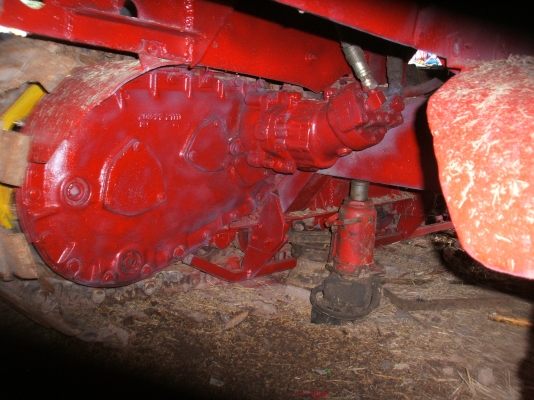 ขายรถเกียวข้าวไทยเส็งยนต์ รุ่นมดตะนอย อุ้ม 2.5 ตัน ตัวเดิน 12 HT นอก ปั้มไดกิ้นส์เบอร์ 23 เครื่องยนต์นิสสัน 230 แรงม้า