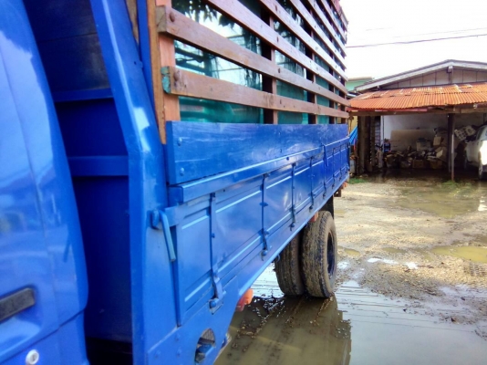 ขายรถหกล้อดั้ม ยี่ห้อ อีซูซุ NKR สภาพดี