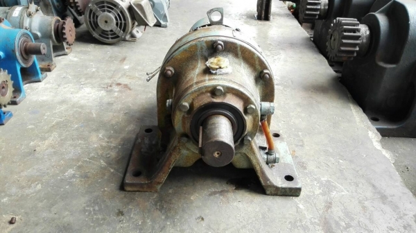 Sale>> มอเตอร์เกียร์ Sumitomo Cyclo Drive 1 HP. 380V. อัตราทด 1:87 เพลาใหญ่ 500 mm. 089-2499-123 นครปฐม