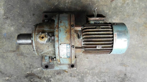 Sale>> มอเตอร์เกียร์ Sumitomo Cyclo Drive 1 HP. 380V. อัตราทด 1:87 เพลาใหญ่ 500 mm. 089-2499-123 นครปฐม
