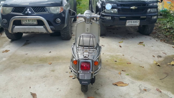 Honda giorno50cc2tพร้อมชุดแต่งรอบคันแท้ตรงรุ่น
