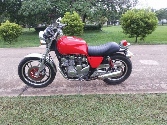 XJ 400 คลาสสิคไปเลยครับ เอาไปทำคาเฟ่ อย่าบอกใครเชียว XJ 400 คลาสสิคไปเลยครับ เอาไปทำคาเฟ่ อย่าบอกใครเชียว
