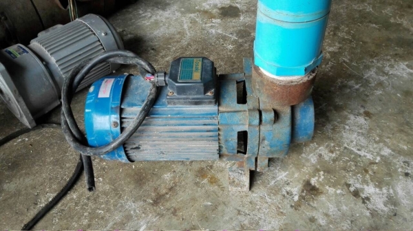 Sale>> ถังคูลลิ่ง BKK พร้อมปั้มน้ำ 3 HP. 380V. 4 นิ้ว. สภาพสวย พร้อมใช้ 089-2499-123 นครปฐม