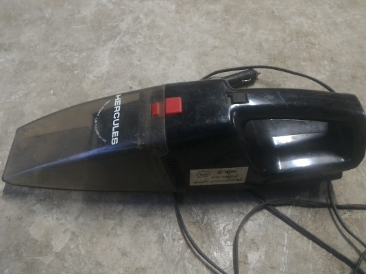 เครื่องดูดฝุ่นแบบพกพา HERCULES ใช้ดูดทั้งแห้งและน้ำ ใช้ไฟ DC 12 V. สายยาวมากเสียบในรถได้