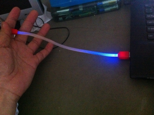 สายลิ้งค์และ ชาร์จได้ของ ASCH มีไฟแสงสีต่างๆสวยๆตามสาย