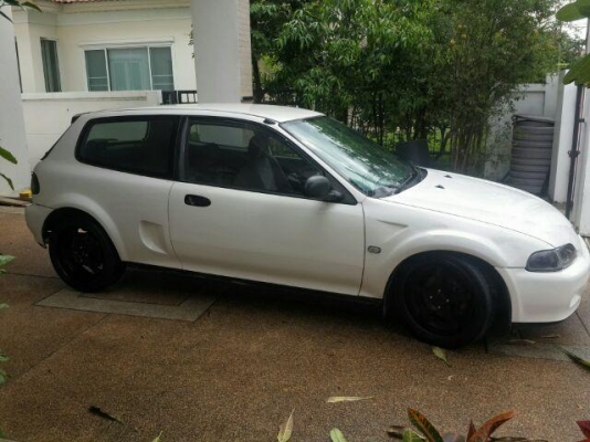 Honda civic eg 3d เกียร์ออโต้ เครื่อง vtec ดิสก์ 4 ล้อ เบาะพับตัวนอก โป่งหน้าหลัง ราคาไม่แพง