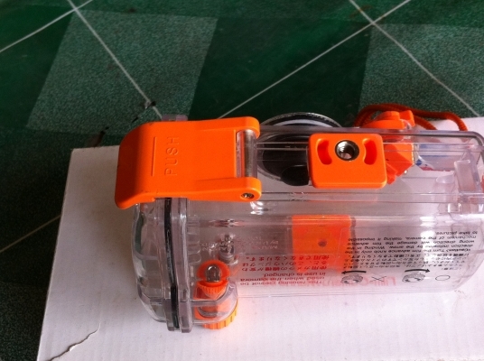 ตัวครอบกล้องเพื่อกันน้ำ เอาไว้ภ่ายใต้น้ำได้ ของใหม่ตามภาพ ได้จากญี่ปุ่น