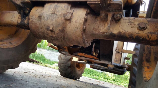 ขายรถตักล้อยาง KOMATSU 510 กรองคู่ พร้อมใช้งาน สนใจโทร 081-970-1072
