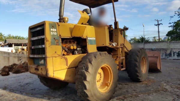 ขายรถตักล้อยาง KOMATSU 510 กรองคู่ พร้อมใช้งาน สนใจโทร 081-970-1072