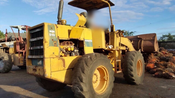 ขายรถตักล้อยาง KOMATSU 510 กรองคู่ พร้อมใช้งาน สนใจโทร 081-970-1072 ขายรถตักล้อยาง KOMATSU 510 กรองคู่ พร้อมใช้งาน สนใจโทร 081-970-1072