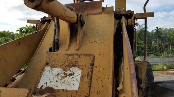 ขายรถตักล้อยาง KOMATSU 510 กรองคู่ พร้อมใช้งาน สนใจโทร 081-970-1072