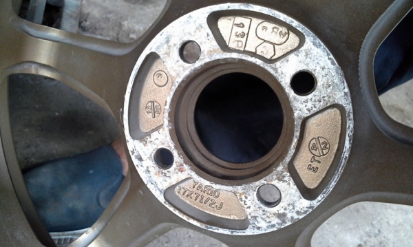 ขายล้อte 37 17" 7.5*7.5 4/100 พร้อมยาง 205/45/17