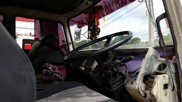 ขายรถ 10 ล้อ เพลาเดียว HINO FL177LA เครื่อง EH700 168 แรงม้า คัสซีสวย เบรคลมดัน พวงมาลัยพาวเวอร์ ทะเบียนพร้อมโอนครับ