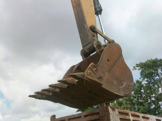 ขายรถแบคโฮ CAT 320C ราคา 1200000