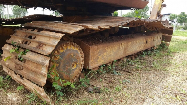 ขายแบคโฮ KOMATSU PC200-3 คอนโทรลสั้น เอกสารเล่มทะเบียนครบ เครื่อง 6D14 เทอร์โบ รถใช้งานได้ปกติ ราคาคุยกันได้ครับ
