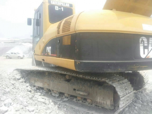 ขายรถแบคโฮ CAT 320C เอกสารเล่มทะเบียน ราคา 1200000