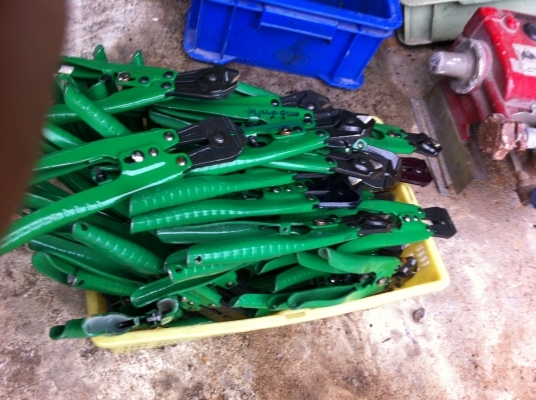 คีมตัด PEAKS จากญี่ปุ่น มีจุดหมุนช่วยผ่อนแรงการตัดตัดลวดโต 3มม.ได้สบายๆ