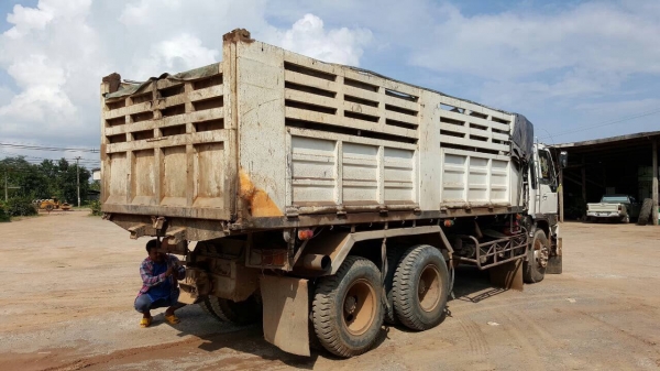 ขาย 10 ล้อดั้ม HINO FM1M มีระบบลำโพงลากพ่วง เครื่องเดิม EM100 220 แรงม้า เกียร์เดิม สโลว์เดิม คัสซีสวยตลอดเส้น ยางเต็ม แอร์เย็น ทะเบียนพร้อมโอน ขาย 10 ล้อดั้ม HINO FM1M มีระบบลำโพงลากพ่วง เครื่องเดิม EM100 220 แรงม้า เกียร์เดิม สโลว์เดิม คัสซีสวยตลอดเส้น ยางเต็ม แอร์เย็น ทะเบียนพร้อมโอน