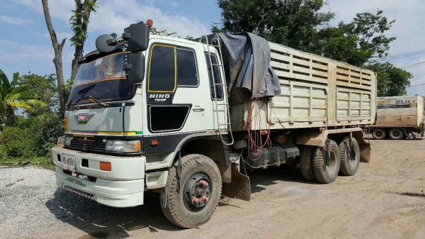 ขาย 10 ล้อดั้ม HINO FM1M มีระบบลำโพงลากพ่วง เครื่อง+เกียร์ K13D 260 แรงม้า สโลว์เดิม คัสซีสวยตลอดเส้น ยางเต็ม แอร์เย็น ทะเบียนพร้อมโอน
