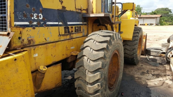 ขายรถตัก KOMATSU WA180 สภาพพร้อมใช้งาน เอกสารเล่มทะเบียนครบ เครื่องดี ปั้มดี ยางเต็มทุกเส้น ขายรถตัก KOMATSU WA180 สภาพพร้อมใช้งาน เอกสารเล่มทะเบียนครบ เครื่องดี ปั้มดี ยางเต็มทุกเส้น