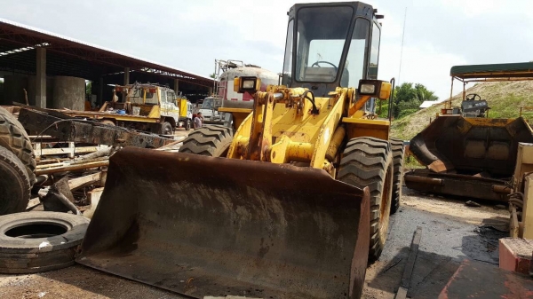 ขายรถตัก KOMATSU WA180 สภาพพร้อมใช้งาน เอกสารเล่มทะเบียนครบ เครื่องดี ปั้มดี ยางเต็มทุกเส้น ขายรถตัก KOMATSU WA180 สภาพพร้อมใช้งาน เอกสารเล่มทะเบียนครบ เครื่องดี ปั้มดี ยางเต็มทุกเส้น