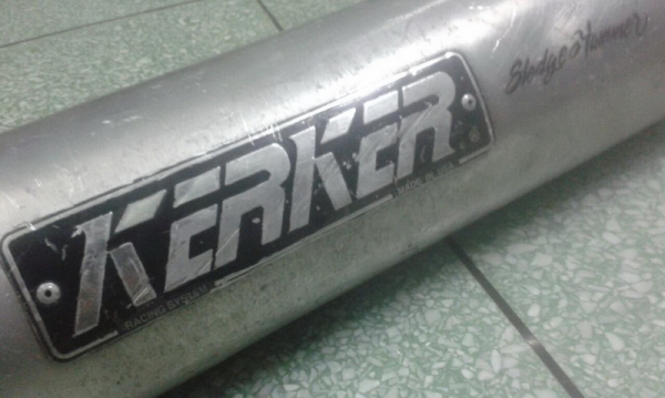 ขายท่อซิ่งBigbikeของKERKER by USAท่อทรงกลมท่อเข้า2นิ้ว8เซน ยึดน๊อต3ตัว