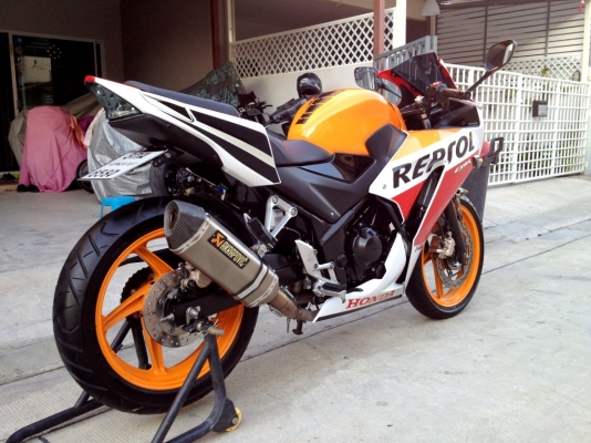 ขาย CBR300 r ปี2014 สภาพสวย วิ่งน้อย ท่อแต่ง ราคา 99000 บาท ต่อรองได้