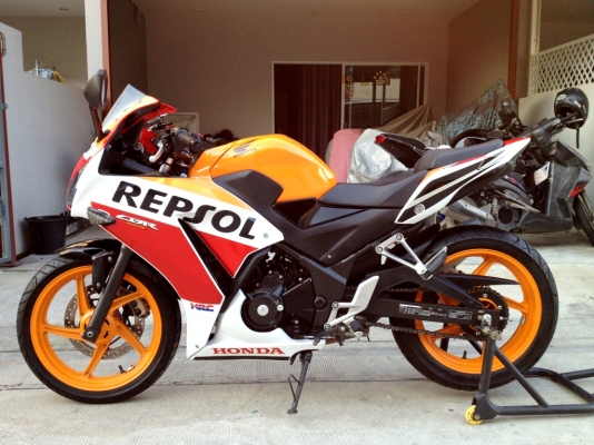 ขาย CBR300 r ปี2014 สภาพสวย วิ่งน้อย ท่อแต่ง ราคา 99000 บาท ต่อรองได้