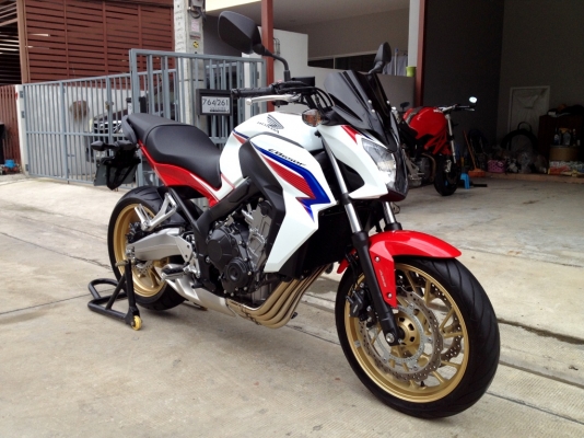 ((ดาวน์53000)) ขาย CB650f ปี2014 TRI-Color วิ่ง1800 km. ราคา 253000 บาท