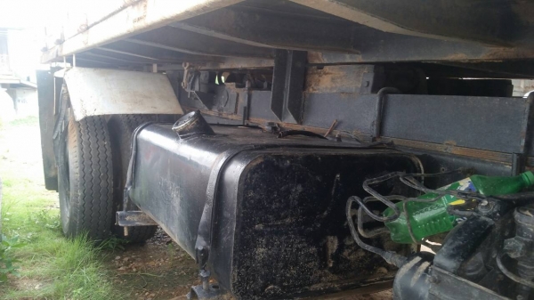 หกล้อ อีซูซุ FRR-195 ดั้ม5 คิว สภาพดีพร้อมใช้ ทะเบียนพร้อมโอน หกล้อ อีซูซุ FRR-195 ดั้ม5 คิว สภาพดีพร้อมใช้ ทะเบียนพร้อมโอน