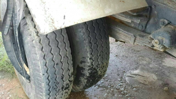 หกล้อ อีซูซุ FRR-195 ดั้ม5 คิว สภาพดีพร้อมใช้ ทะเบียนพร้อมโอน หกล้อ อีซูซุ FRR-195 ดั้ม5 คิว สภาพดีพร้อมใช้ ทะเบียนพร้อมโอน