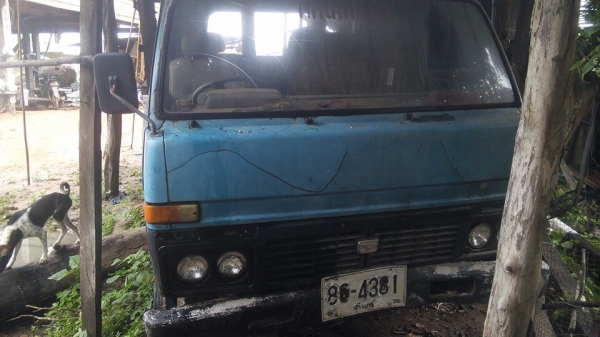 ไดฮัดสุ รถ 6  ล้อ ไม่มีเล่ม ขาย 65,000บาท