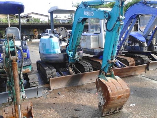 KOBELCO SK 30 SR