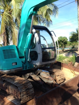 ขายค่ะ KOBELCO SK60-2 นำเข้าจากญี่ปุ่นแท้ๆ มีใบมีดดันค่ะใช้งานน้อย 4000 กว่าชั่วโมง สภาพสวย ๆจริงค่ะ
