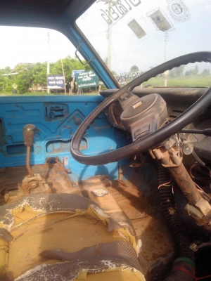 รถสีข้าวห้าฟุตสิงเปลือยจัมโบ้รถหกล้อเครื่องอีซูซุ85แรง รถสีข้าวห้าฟุตสิงเปลือยจัมโบ้รถหกล้อเครื่องอีซูซุ85แรง