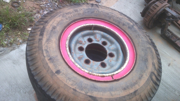 เสื้อเพลาลอยพร้อมใช้สวยๆพร้อมยางสองเส้น15000