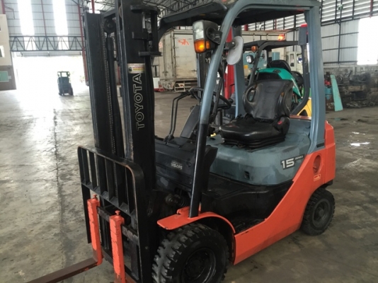 ขายโฟล์คลิฟท์ TOYOTA โตโยต้า 1.5ตัน รุ่น8 รุ่นใหม่ เสายกสูง3เมตร เครื่องยนต์เบนซิน เกียร์ออโต้  ใช้งาน7440ช.ม.นำเข้าจากญี่ปุ่นโดยตรง  สนใจติดต่อ บริษัท ชัยเสรียานยนต์ จำกัด ติดต่อโดยตรงที่ 086-0801238
