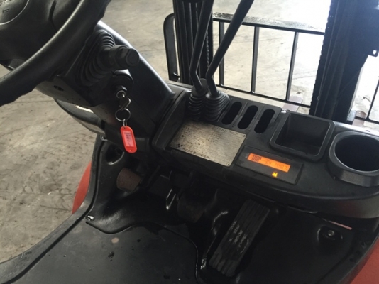 ขายโฟล์คลิฟท์ TOYOTA โตโยต้า 1.5ตัน รุ่น8 รุ่นใหม่ เสายกสูง3เมตร เครื่องยนต์เบนซิน เกียร์ออโต้  ใช้งาน7440ช.ม.นำเข้าจากญี่ปุ่นโดยตรง  สนใจติดต่อ บริษัท ชัยเสรียานยนต์ จำกัด ติดต่อโดยตรงที่ 086-0801238