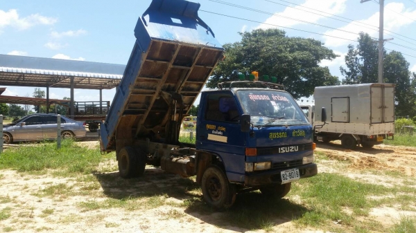 ลดสุดๆ NKR เล่มทะเบียนพร้อม รถพร้อมใช้ พวงมาลัยเพาเวอร์ แอร์เย็น เพลาท้ายF ราคา255000 มาขับกลับได้เลย  0845486359. สุชาติ