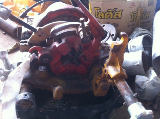 เครื่องต๊าปเกลียว สูงสุด2"